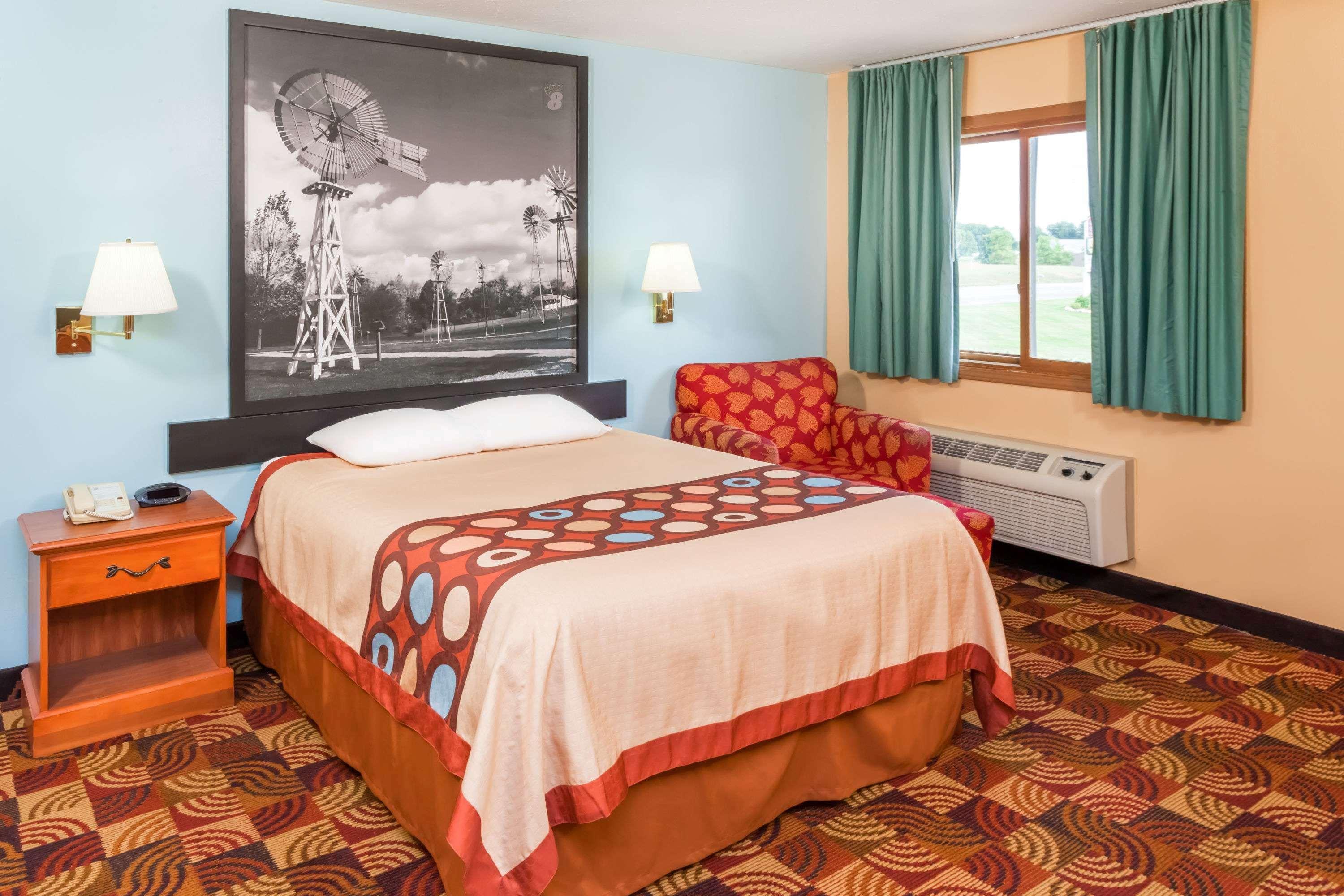 Super 8 By Wyndham Shipshewana Hotel Екстериор снимка