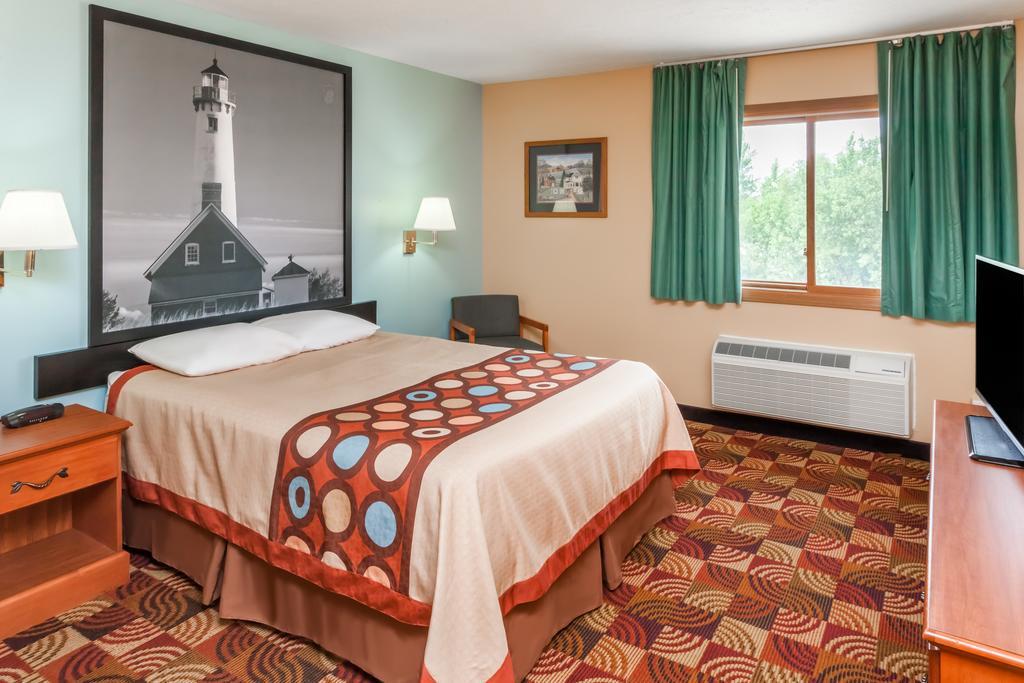 Super 8 By Wyndham Shipshewana Hotel Екстериор снимка